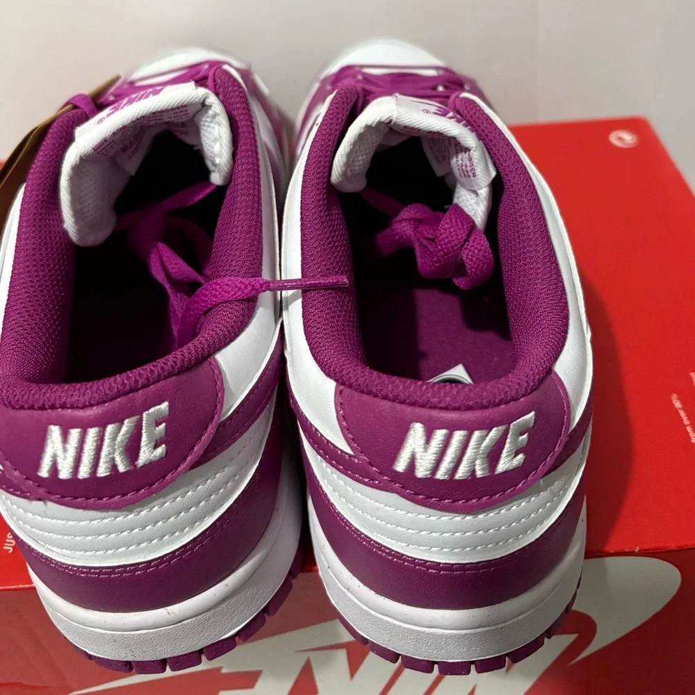 Nike Dunks - Picture 4 of 9